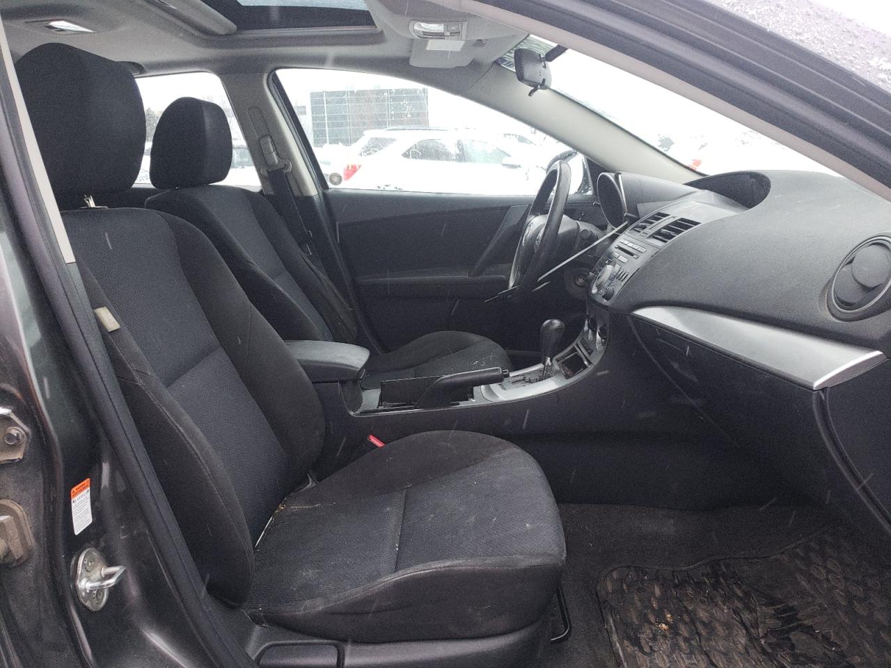 Photo 5 from auction – 2011 MAZDA 3 S with VIN JM1BL1L50B1392312