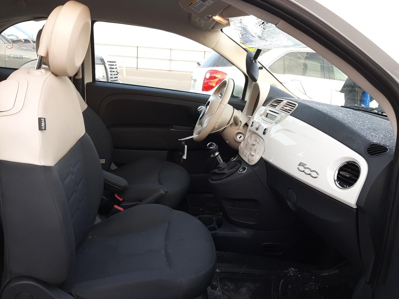 Photo 5 from auction – 2014 FIAT 500 POP with VIN 3C3CFFAR5ET267810