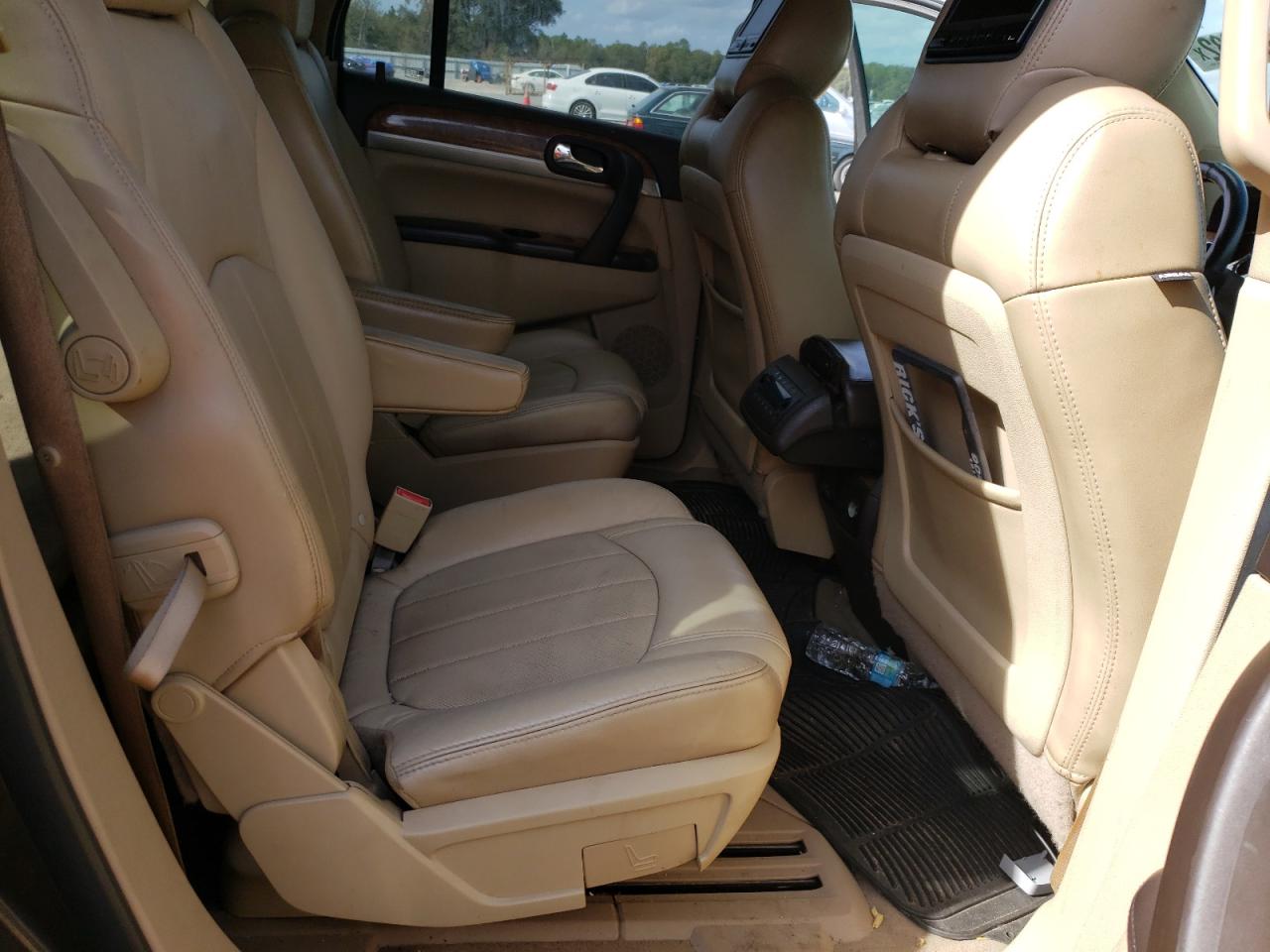 Photo 6 from auction – 2011 BUICK ENCLAVE CX with VIN 5GAKRCED2BJ309219