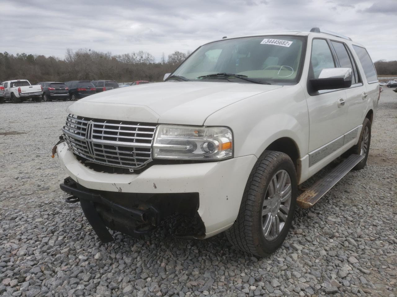 Photo 2 from auction – 2008 LINCOLN NAVIGATOR with VIN 5LMFU28568LJ18552