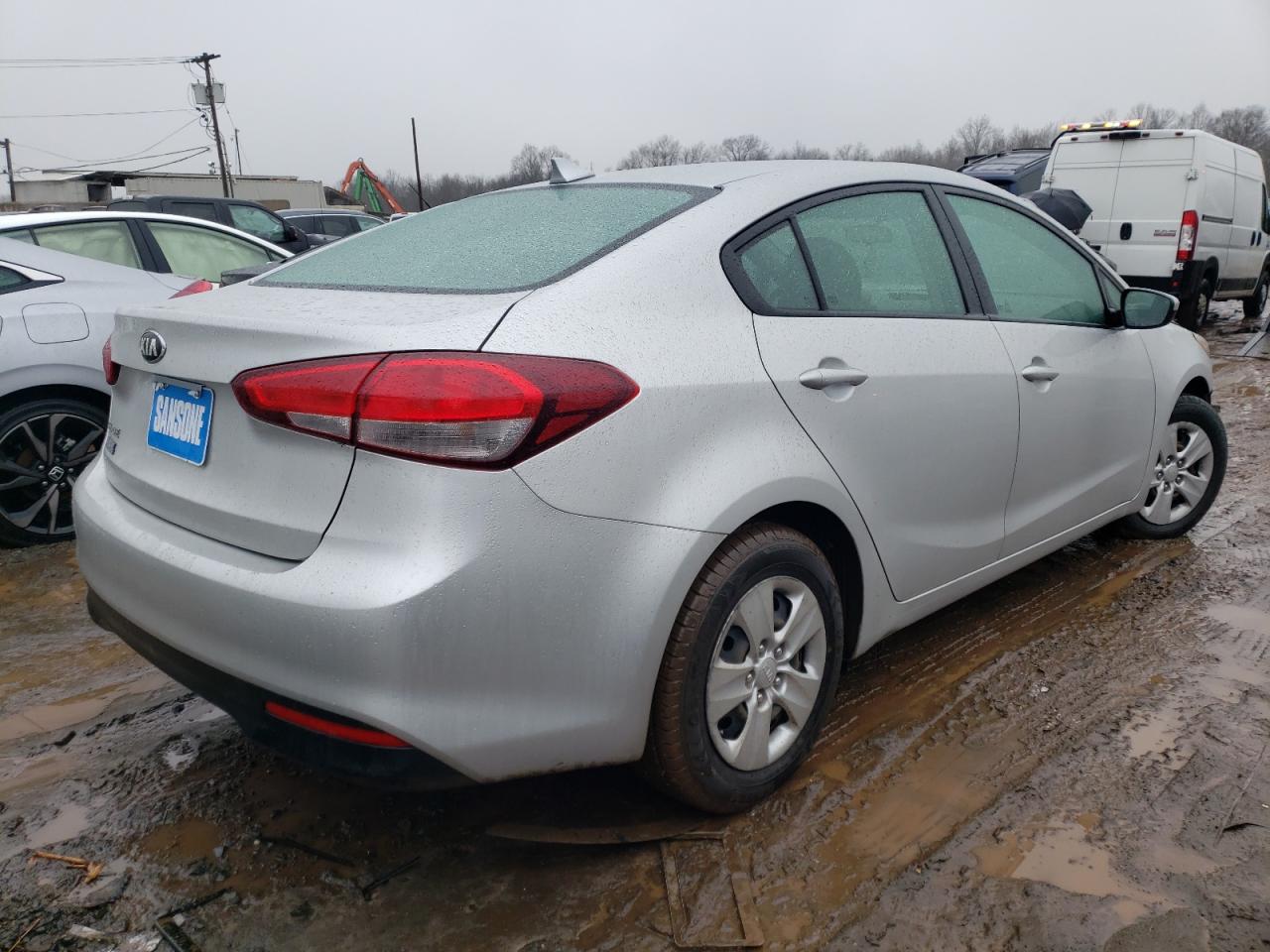 Photo 4 from auction – 2018 KIA FORTE LX with VIN 3KPFK4A73JE190182