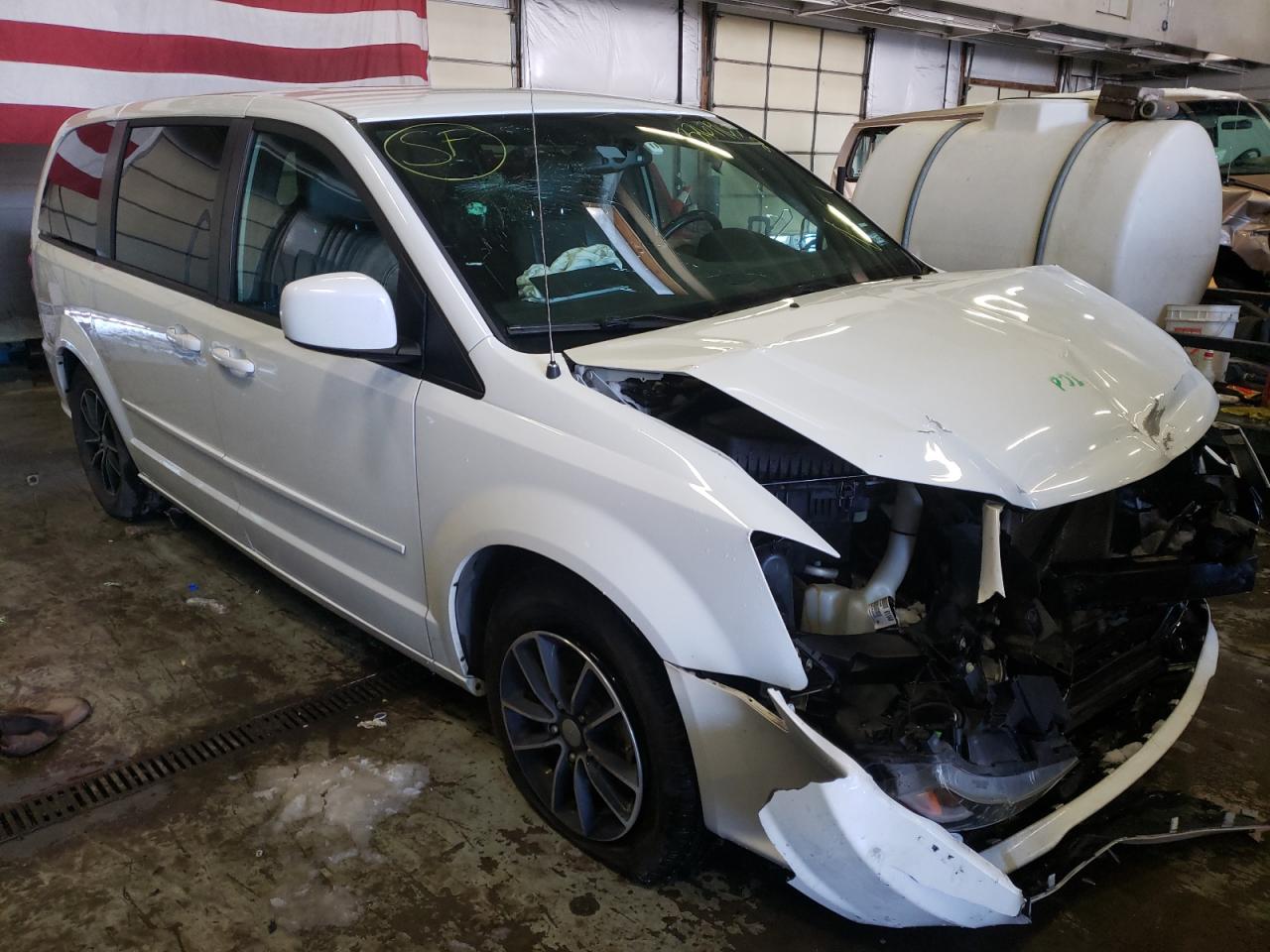 DODGE GRAND CARA 2017 with VIN 2C4RDGEG3HR767059 - Photo from auction