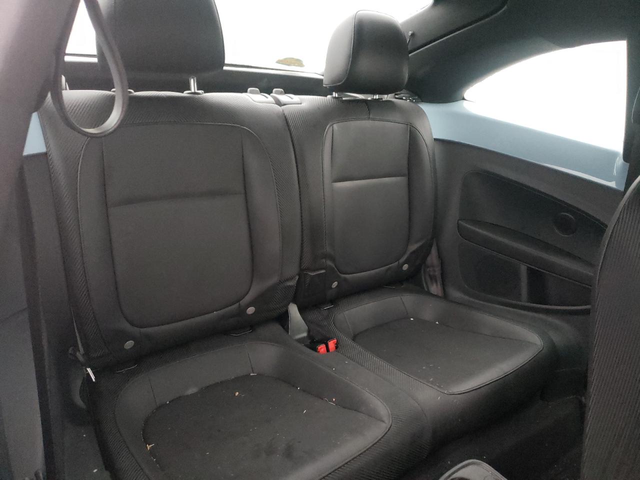 Photo 6 from auction – 2012 VOLKSWAGEN BEETLE with VIN 3VWJP7AT8CM624547
