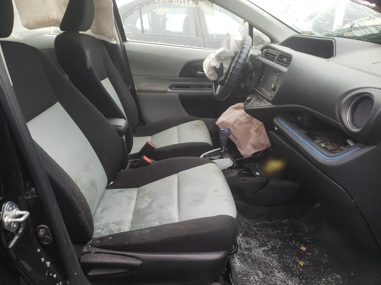 Photo 5 from auction – 2013 TOYOTA PRIUS C with VIN JTDKDTB32D1044734
