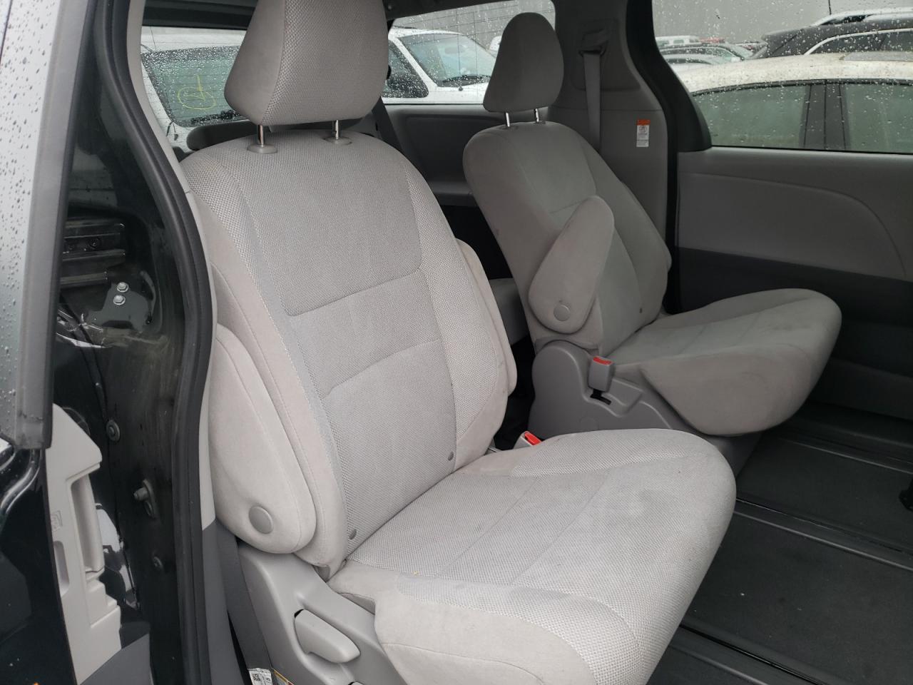 Photo 6 from auction – 2020 TOYOTA SIENNA L with VIN 5TDZZ3DC9LS075963
