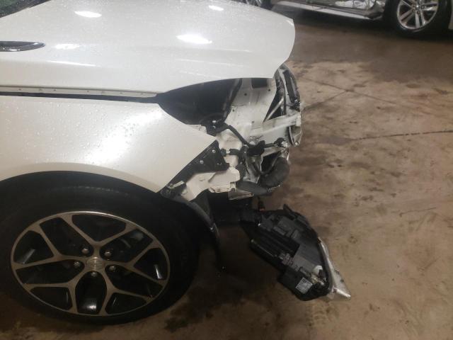 Photo 9 from auction – 2017 BUICK REGAL SPOR with VIN 2G4GL5EX9H9101916