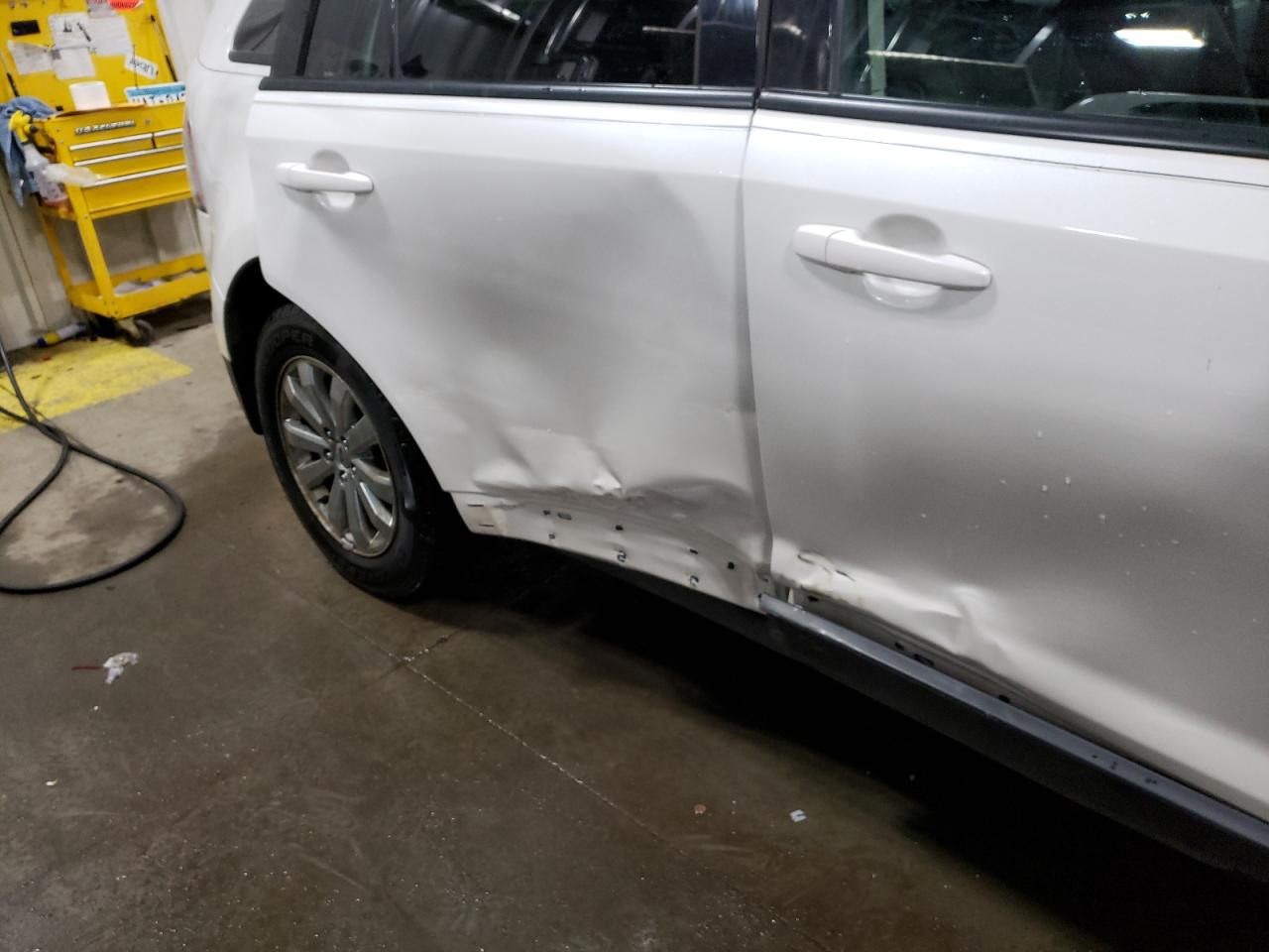 Photo 9 from auction – 2010 FORD EDGE SEL with VIN 2FMDK3JC9ABA01990