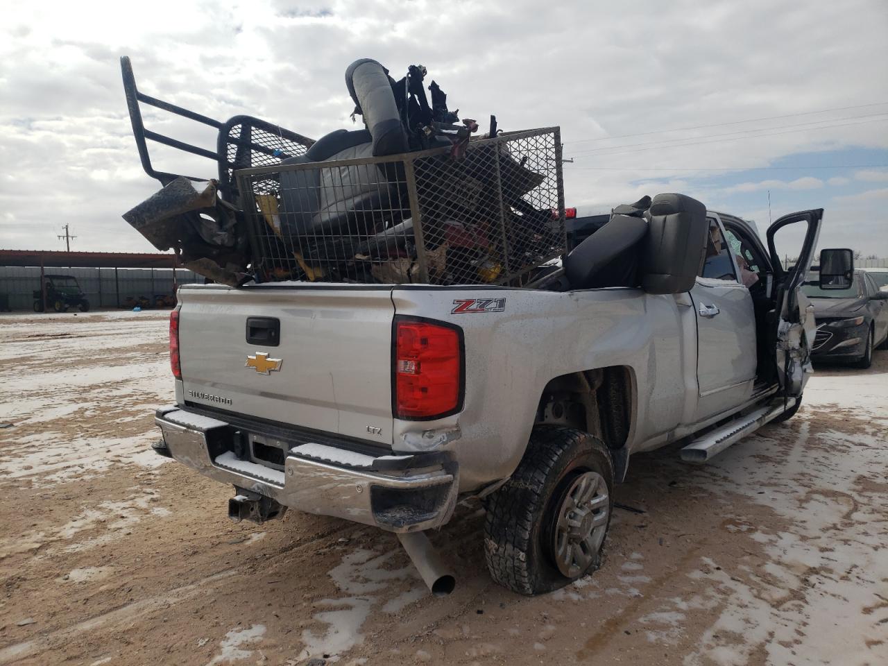 Photo 4 from auction – 2016 CHEVROLET SILVERADO with VIN 1GC1KWE84GF256570