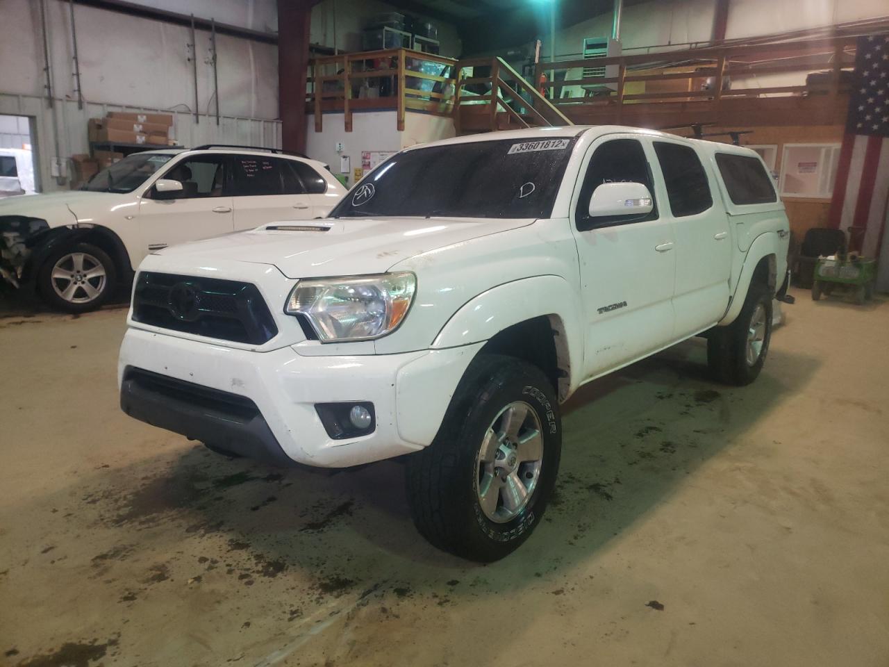 Photo 2 from auction – 2014 TOYOTA TACOMA DOU with VIN 3TMLU4EN6EM152284