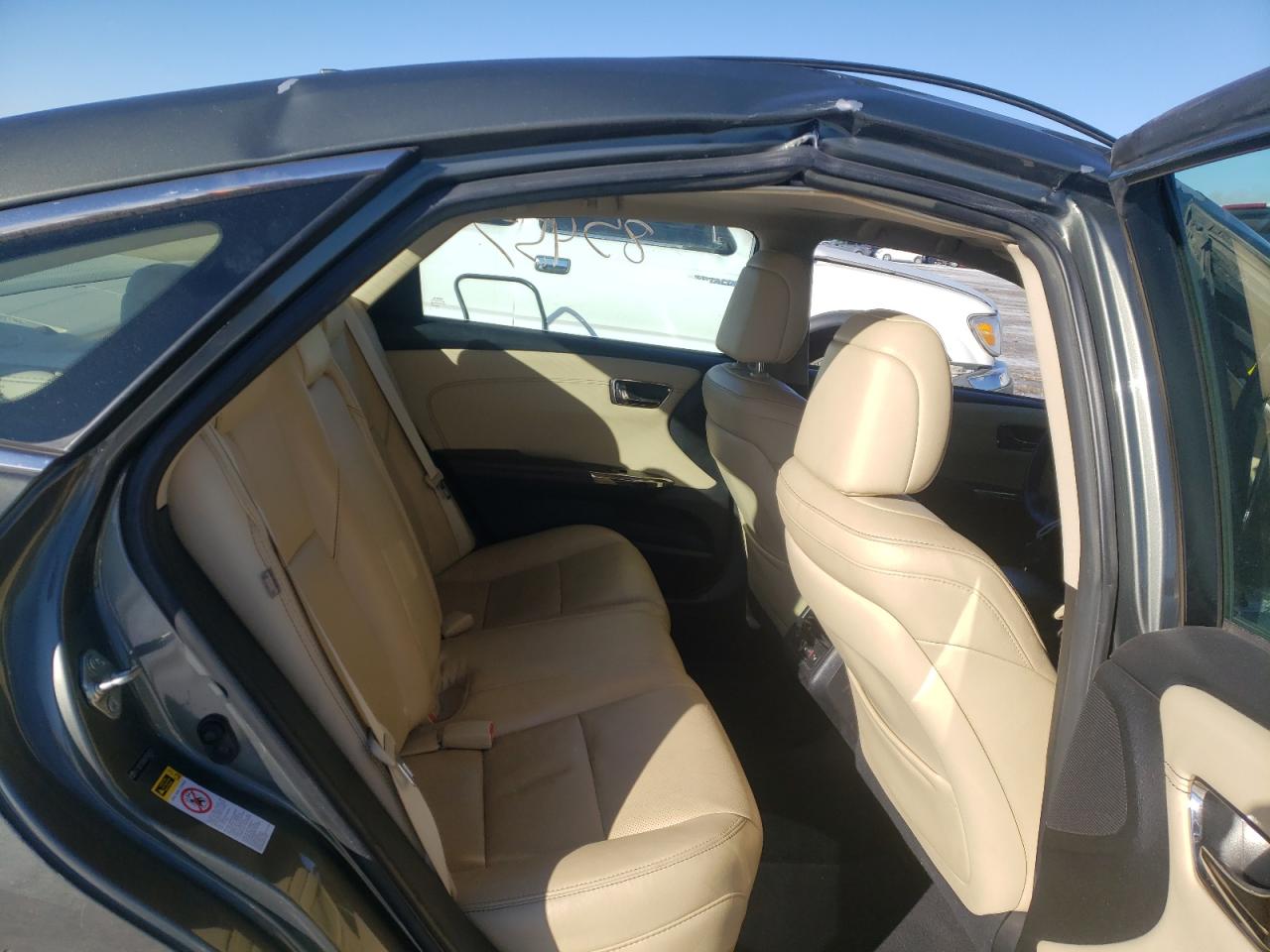 Photo 6 from auction – 2013 TOYOTA AVALON HYB with VIN 4T1BD1EB9DU016852
