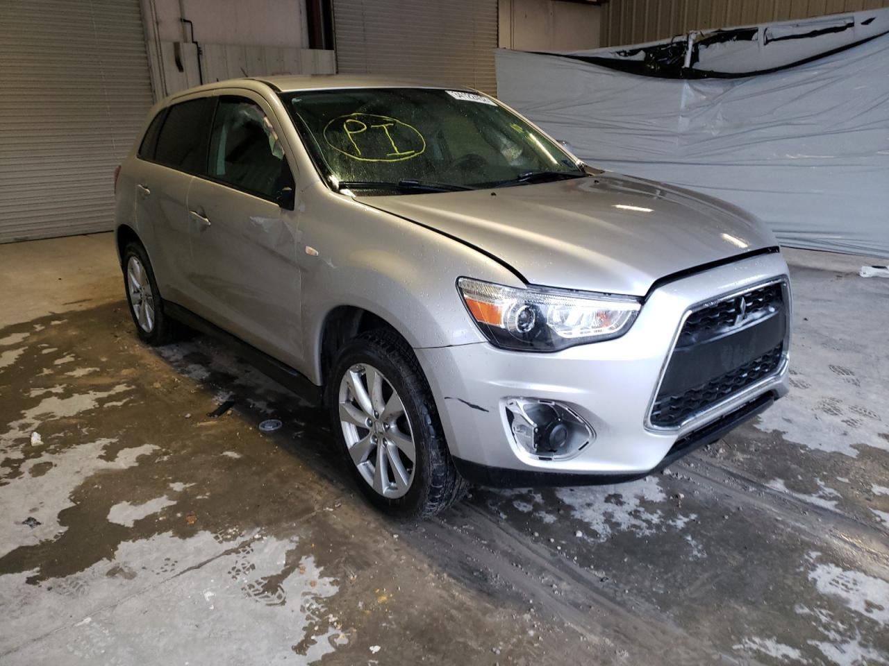 MITSUBISHI OUTLANDER 2015 with VIN 4A4AR3AW0FE043109 - Photo from auction