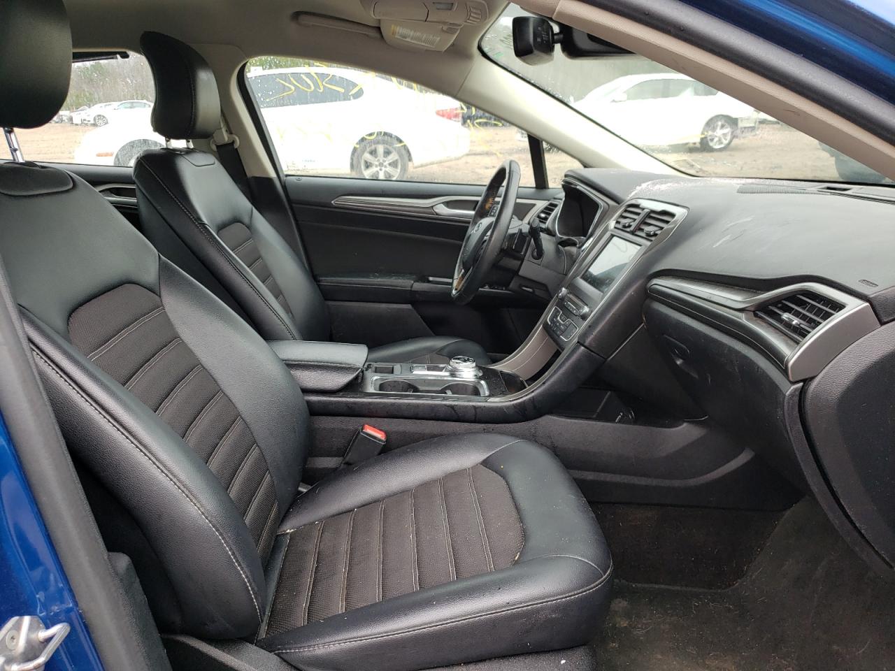 Photo 5 from auction – 2017 FORD FUSION SE with VIN 3FA6P0T92HR253452