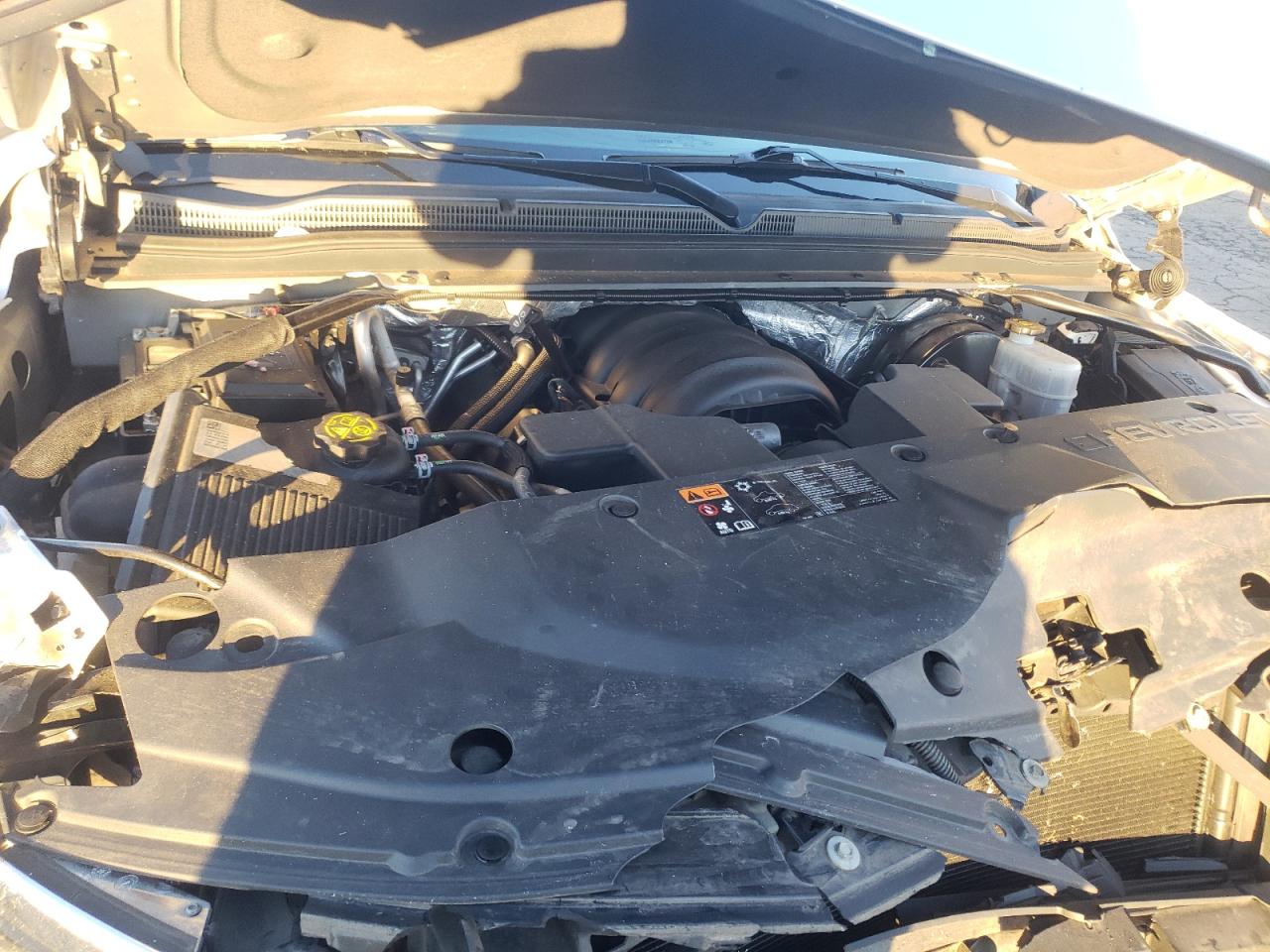 Photo 7 from auction – 2016 CHEVROLET SUBURBAN K with VIN 1GNSKHKC0GR123299