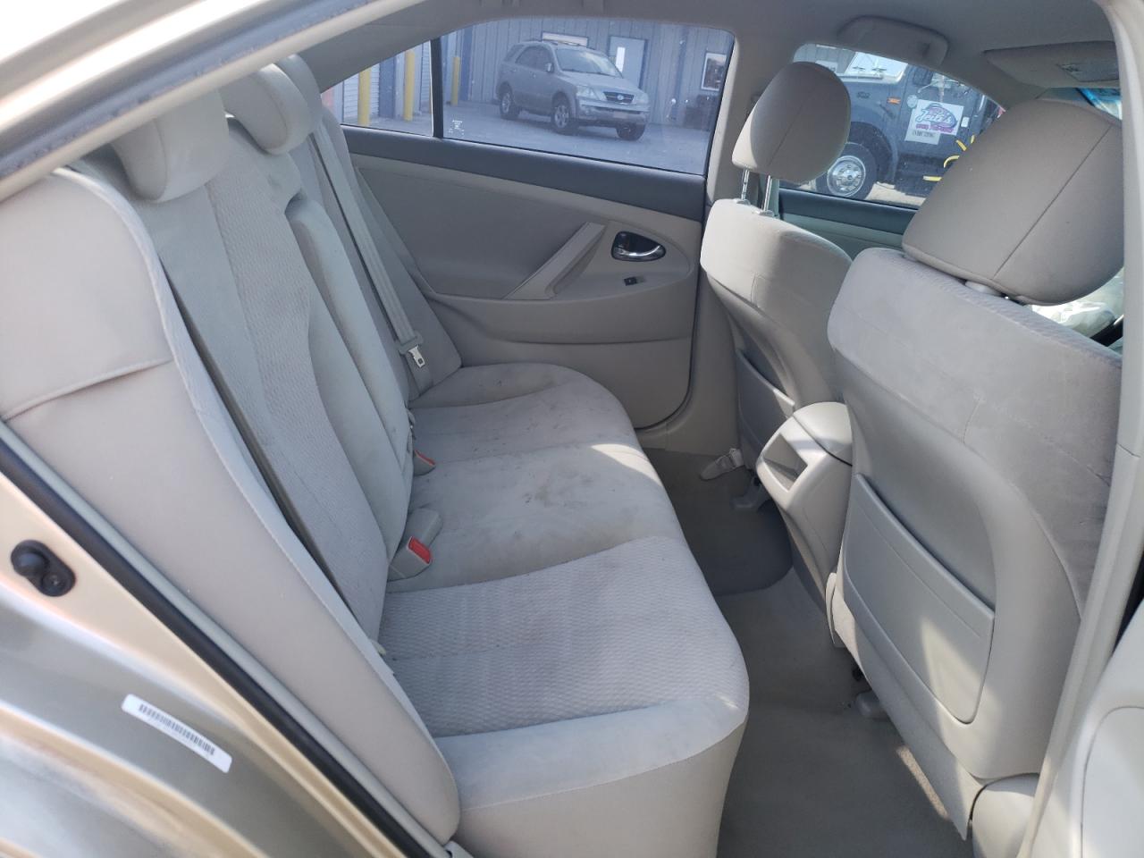 Photo 6 from auction – 2011 TOYOTA CAMRY BASE with VIN 4T1BF3EK9BU694407