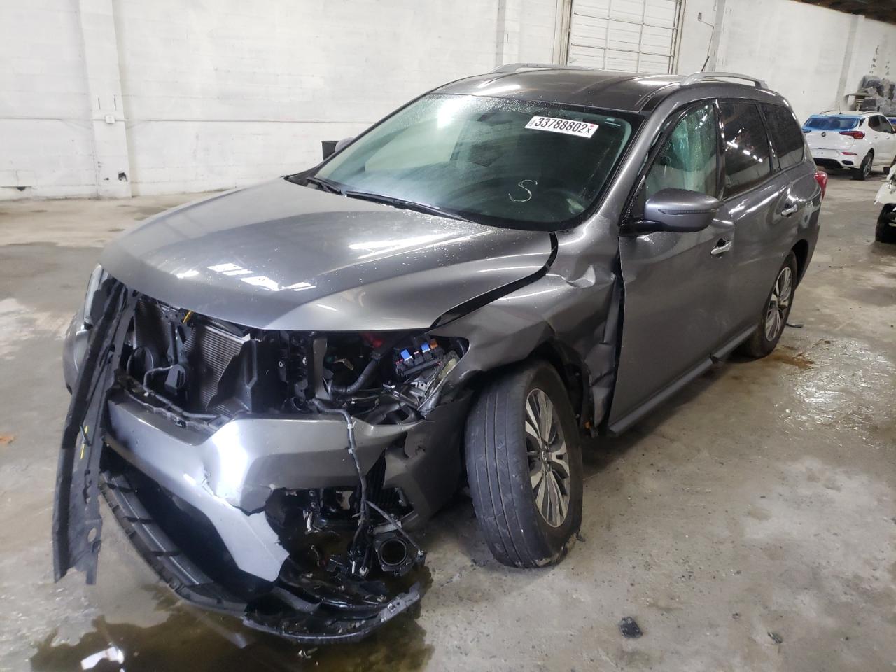 Photo 2 from auction – 2018 NISSAN PATHFINDER with VIN 5N1DR2MM3JC669472