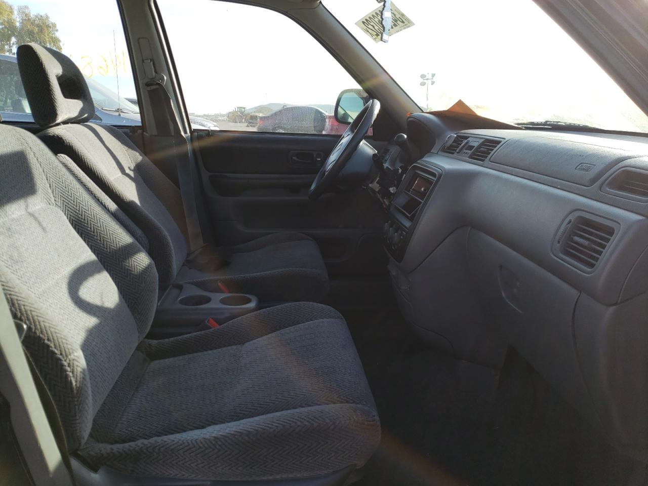Photo 5 from auction – 1998 HONDA CR-V EX with VIN JHLRD1869WC104538