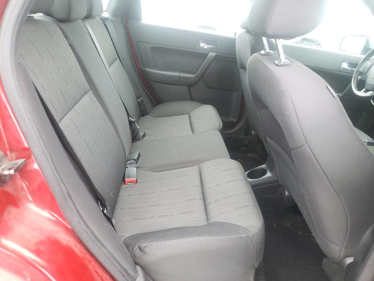 Photo 6 from auction – 2011 FORD FOCUS SE with VIN 1FAHP3FN3BW155621
