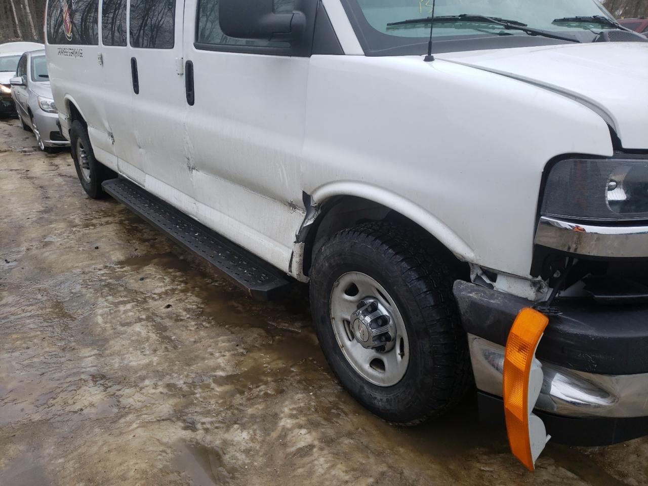 Photo 9 from auction – 2017 CHEVROLET EXPRESS G3 with VIN 1GAZGPFF0H1222043
