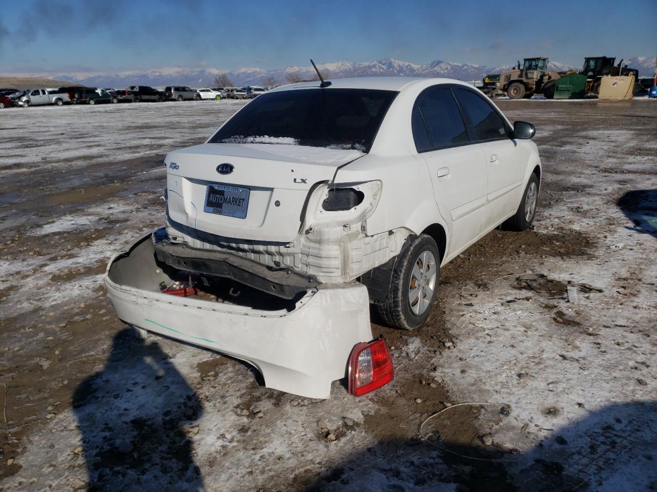 Photo 4 from auction – 2011 KIA RIO BASE with VIN KNADH4A33B6855928