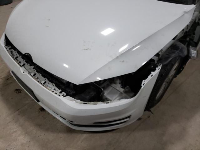 Photo 9 from auction – 2017 VOLKSWAGEN GOLF S with VIN 3VW217AU1HM076428