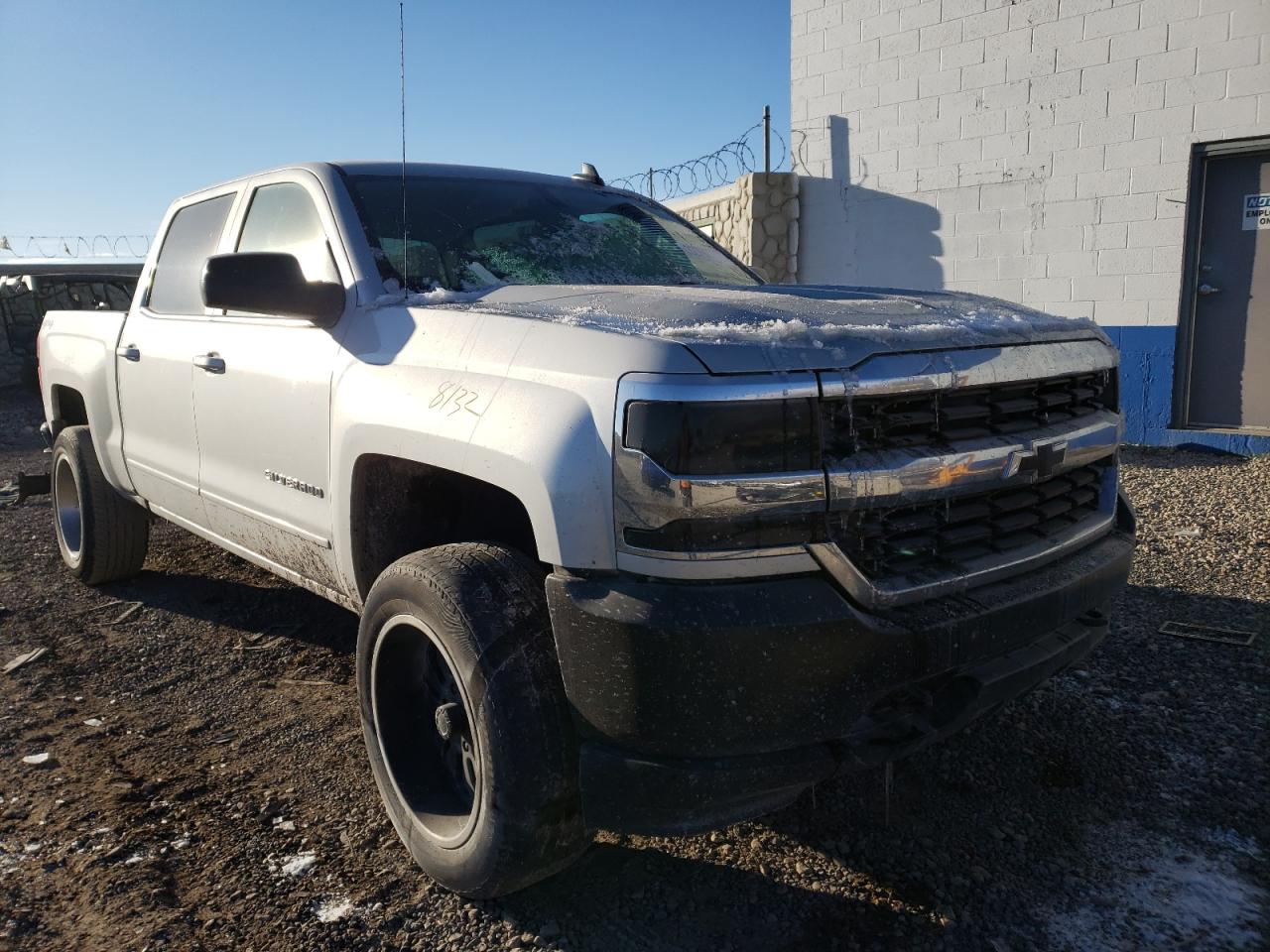 Photo 1 from auction – 2016 CHEVROLET SILVERADO with VIN 3GCUKREH2GG247363