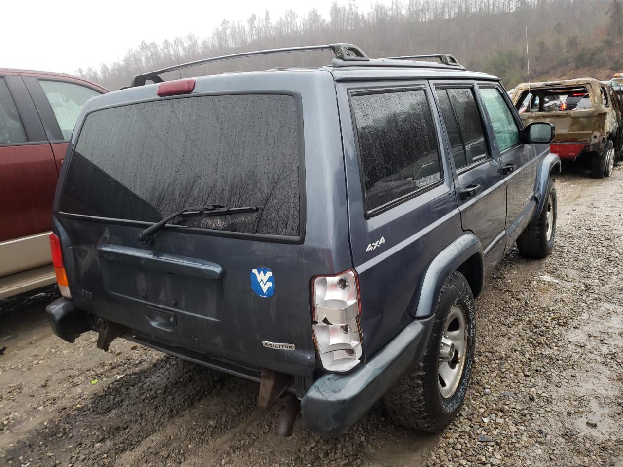 Photo 4 from auction – 2001 JEEP CHEROKEE S with VIN 1J4FF48S51L605762
