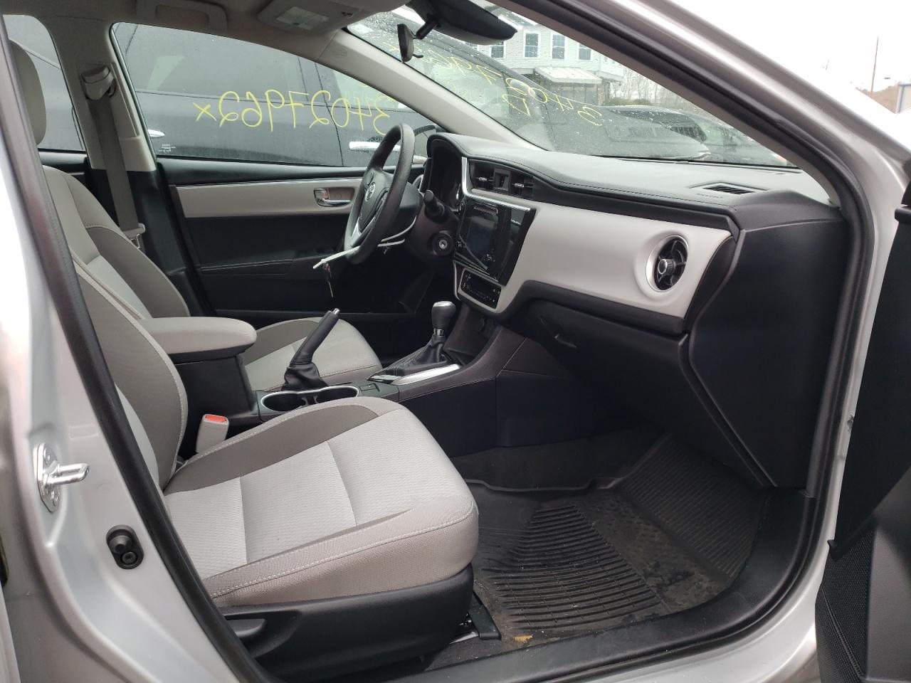 Photo 5 from auction – 2018 TOYOTA COROLLA L with VIN 2T1BURHE6JC022500