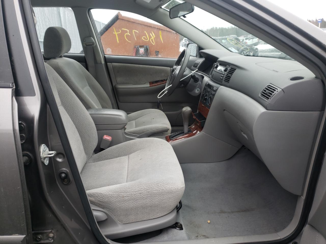 Photo 5 from auction – 2004 TOYOTA COROLLA CE with VIN 2T1BR32E24C835697