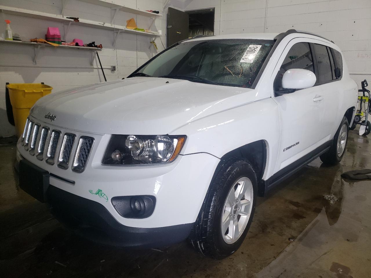 Photo 2 from auction – 2017 JEEP COMPASS LA with VIN 1C4NJCEA2HD147463
