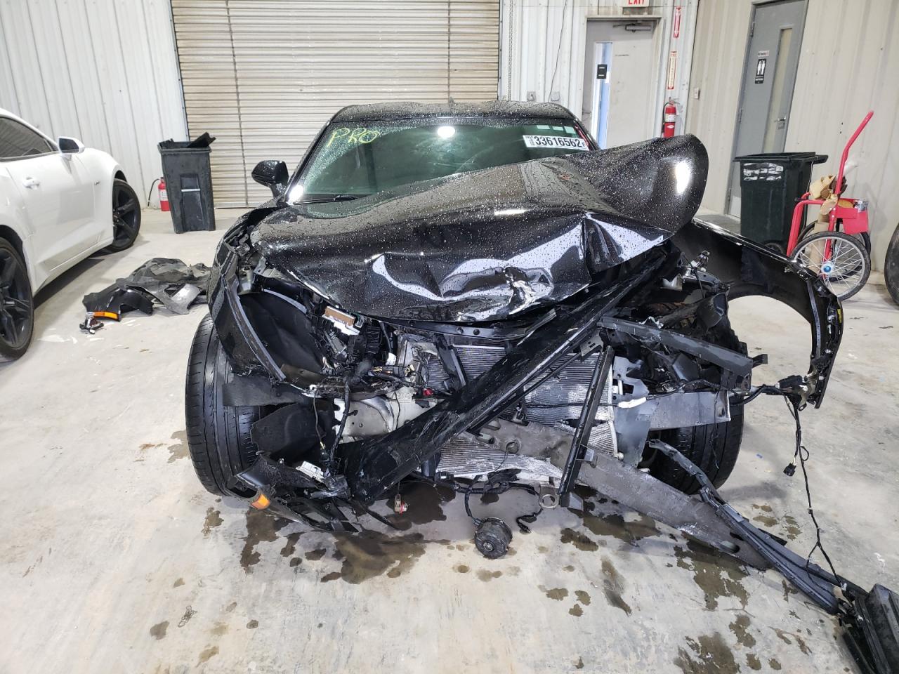 Photo 9 from auction – 2016 CHEVROLET CAMARO LT with VIN 1G1FB1RS9G0145359