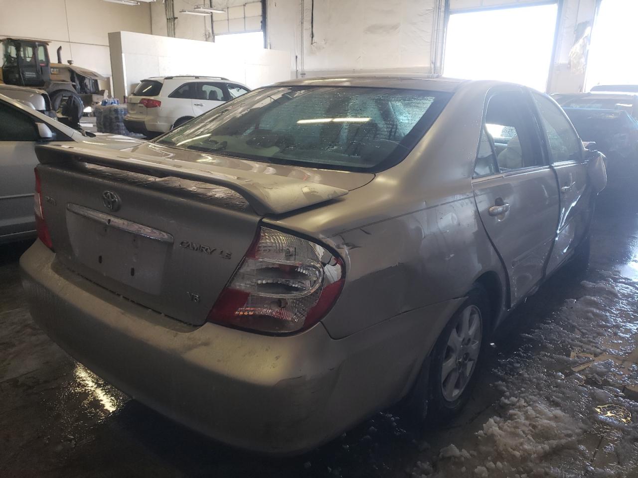 Photo 4 from auction – 2003 TOYOTA CAMRAY with VIN JTDBF32K130104198