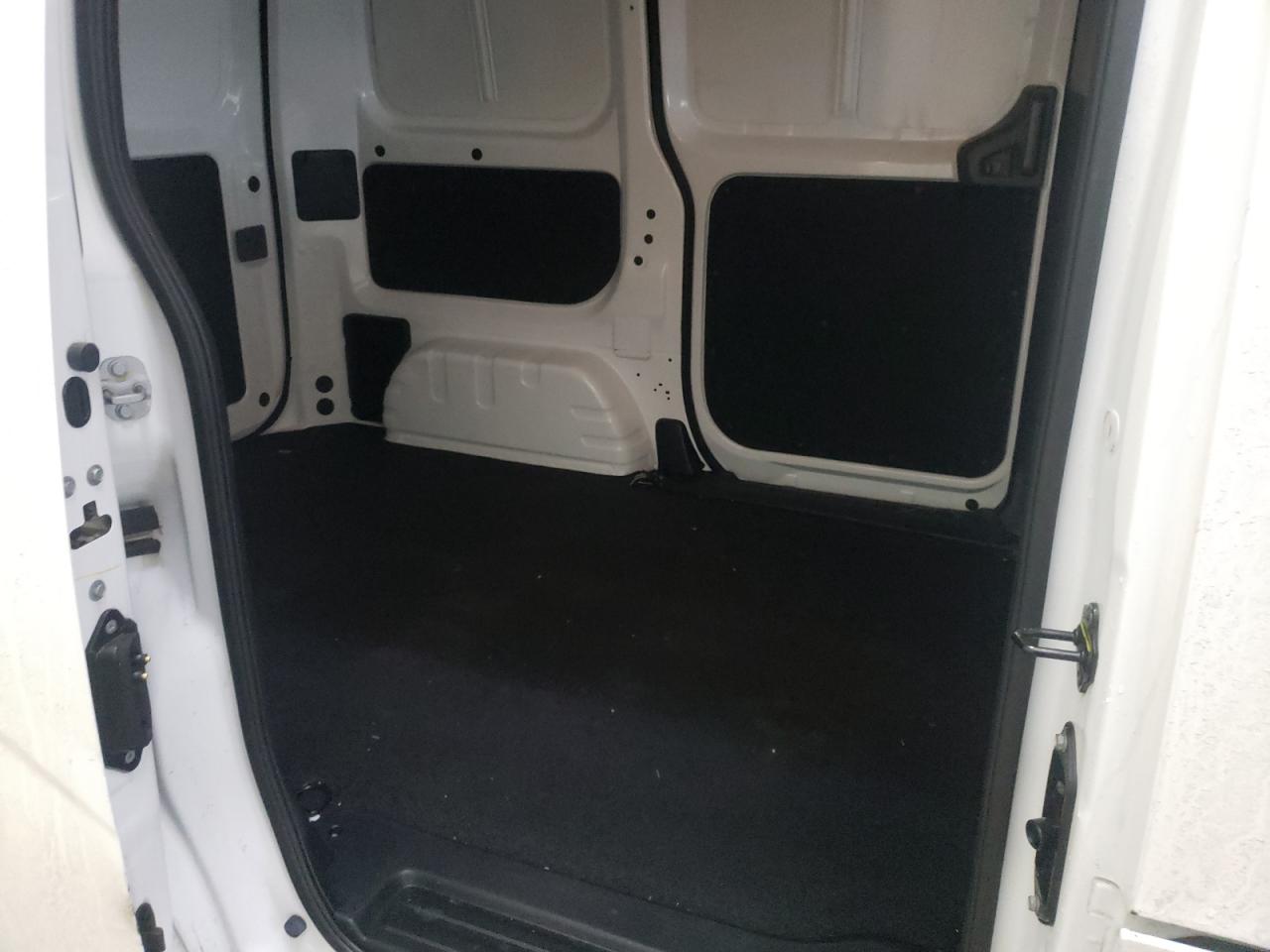 Photo 6 from auction – 2017 CHEVROLET CITY EXPRE with VIN 3N63M0YN7HK716557
