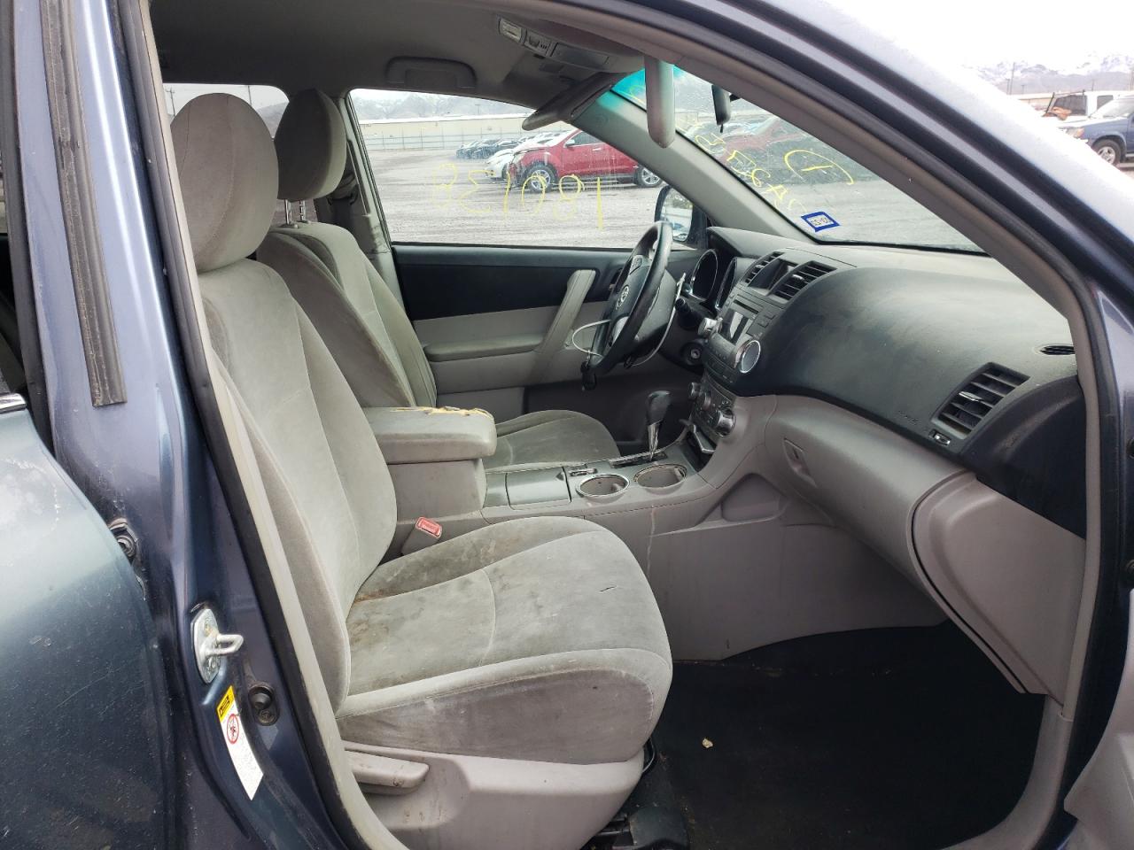 Photo 5 from auction – 2011 TOYOTA HIGHLANDER with VIN 5TDZA3EH2BS013434