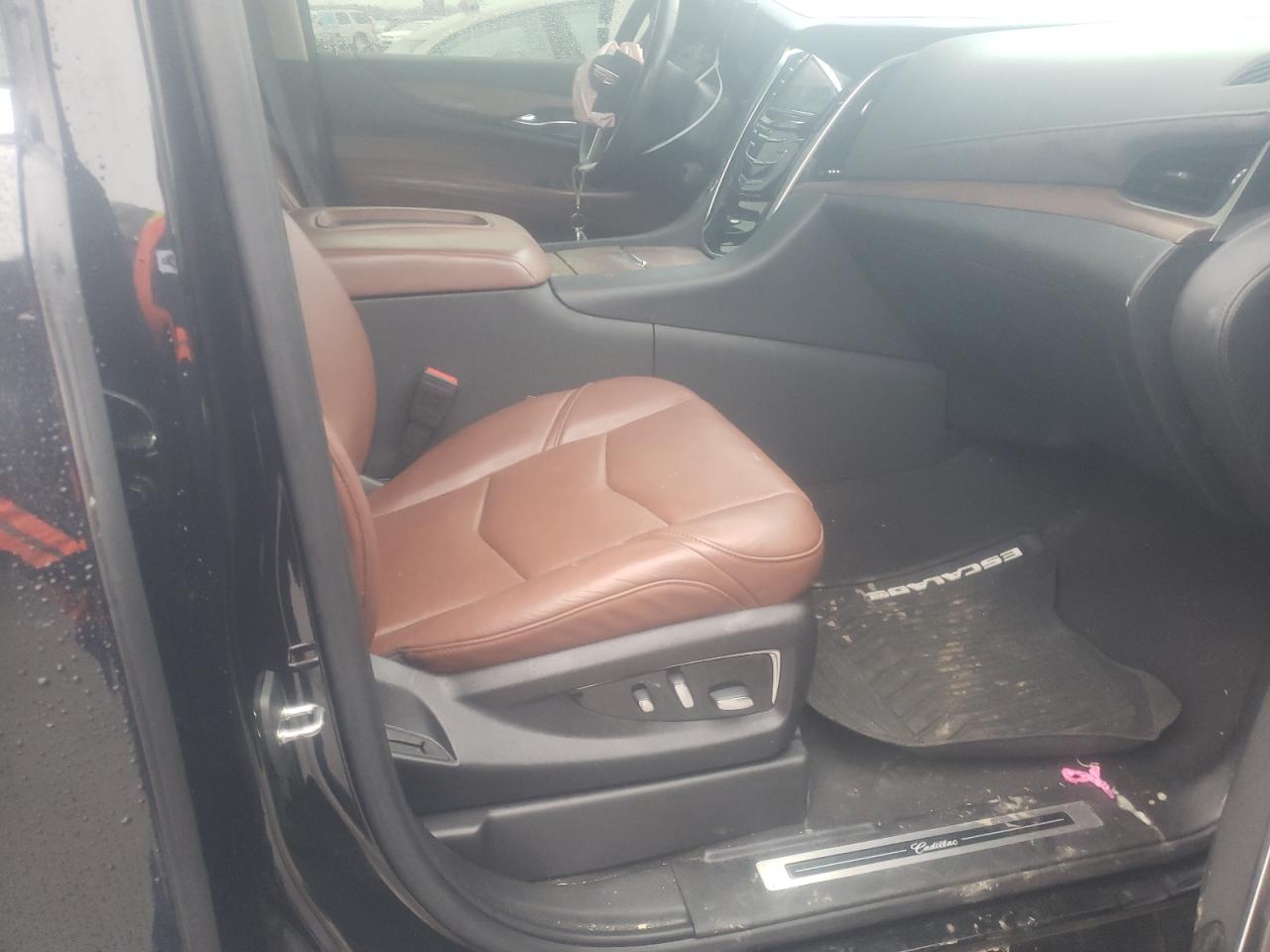 Photo 5 from auction – 2019 CADILLAC ESCALADE P with VIN 1GYS4CKJ1KR296045