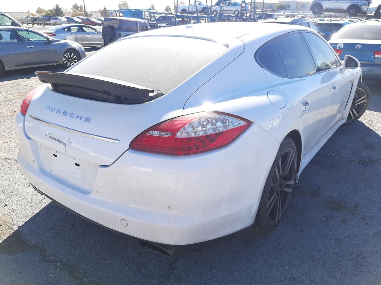 Photo 4 from auction – 2013 PORSCHE PANAMERA 2 with VIN WP0AA2A72DL015872