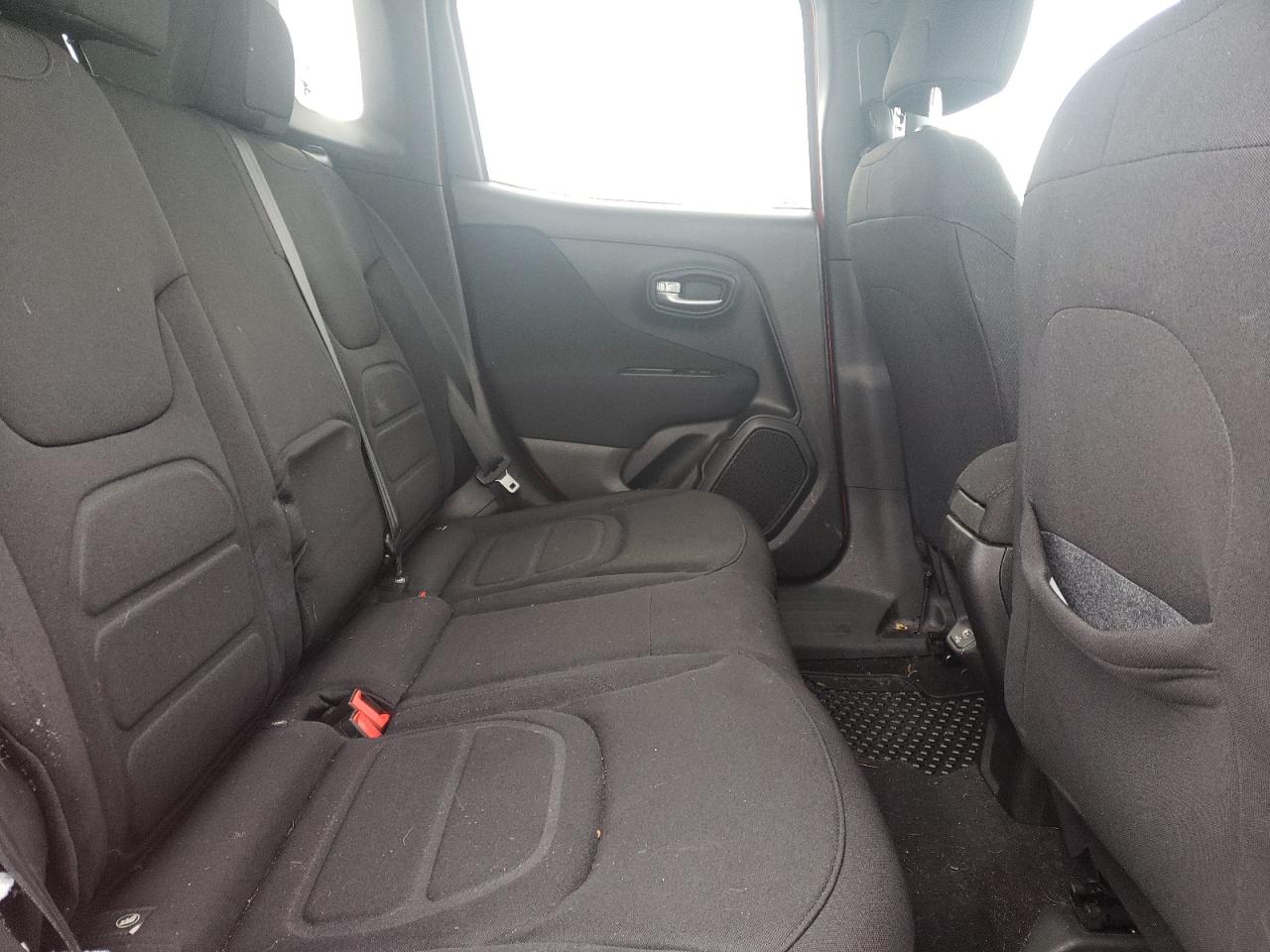 Photo 6 from auction – 2019 JEEP RENEGADE L with VIN ZACNJBBB4KPK73157