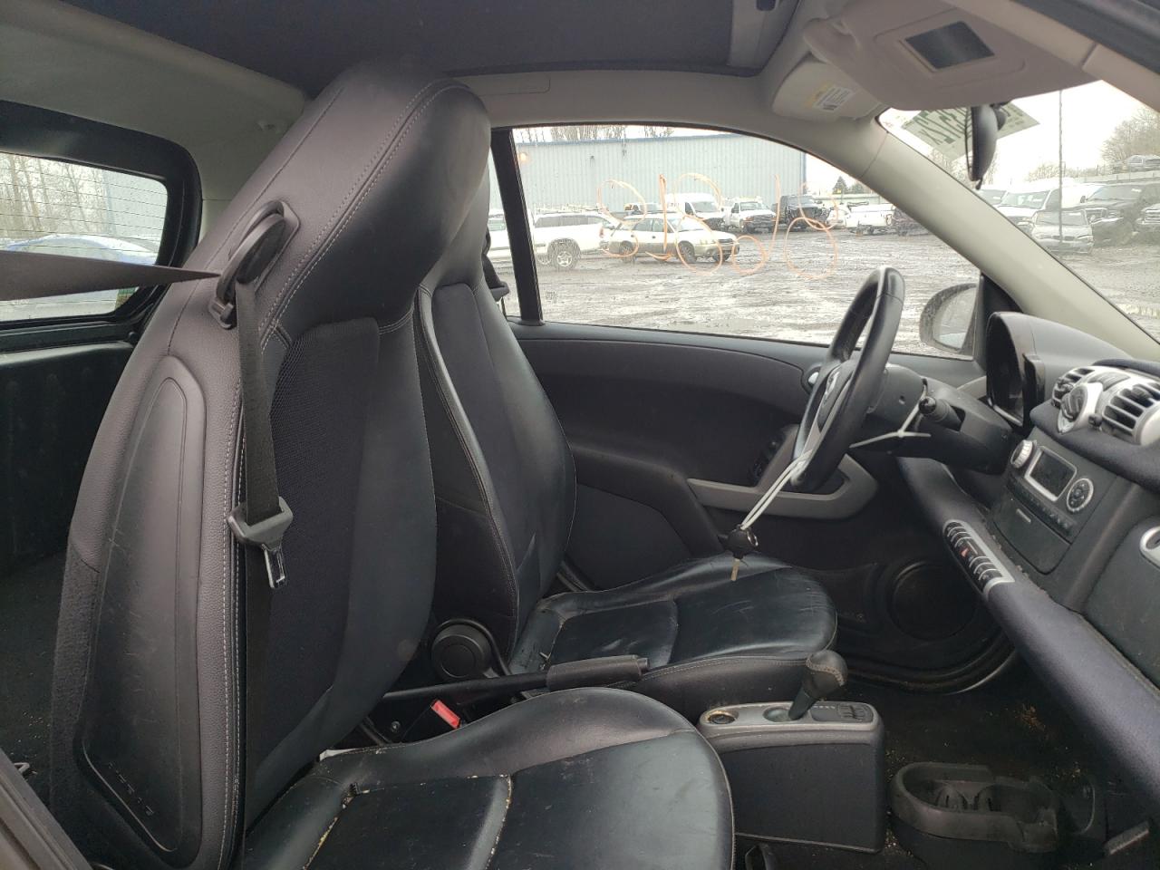 Photo 5 from auction – 2011 SMART FORTWO PUR with VIN WMEEJ3BA1BK445219