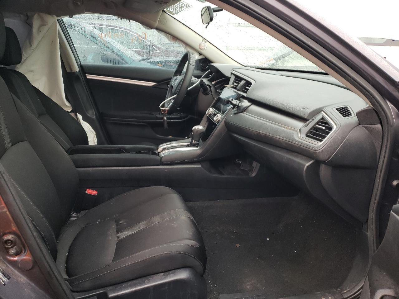 Photo 5 from auction – 2016 HONDA CIVIC EX with VIN 19XFC2F77GE067715