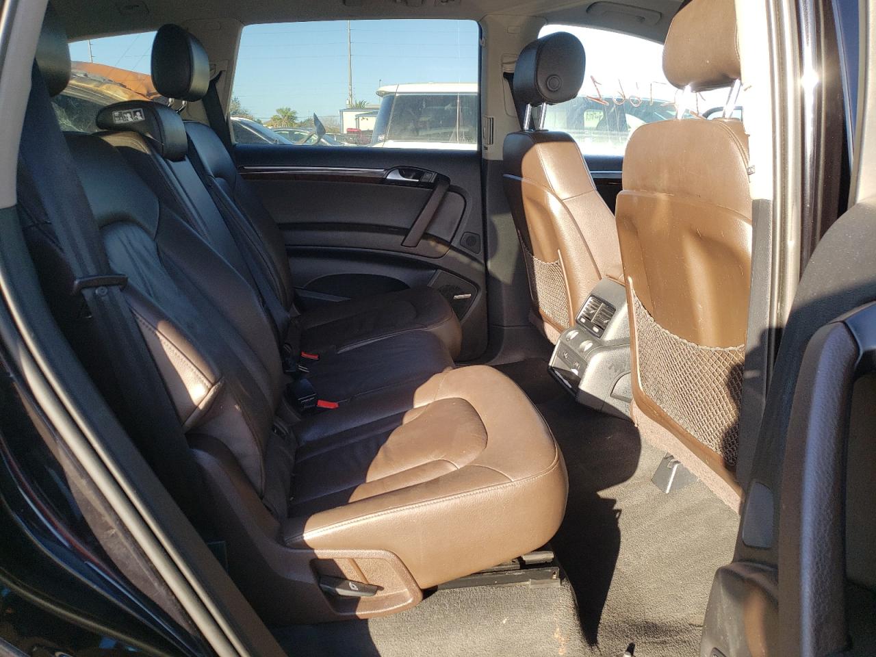 Photo 6 from auction – 2011 AUDI Q7 PREMIUM with VIN WA1LMAFE9BD009022