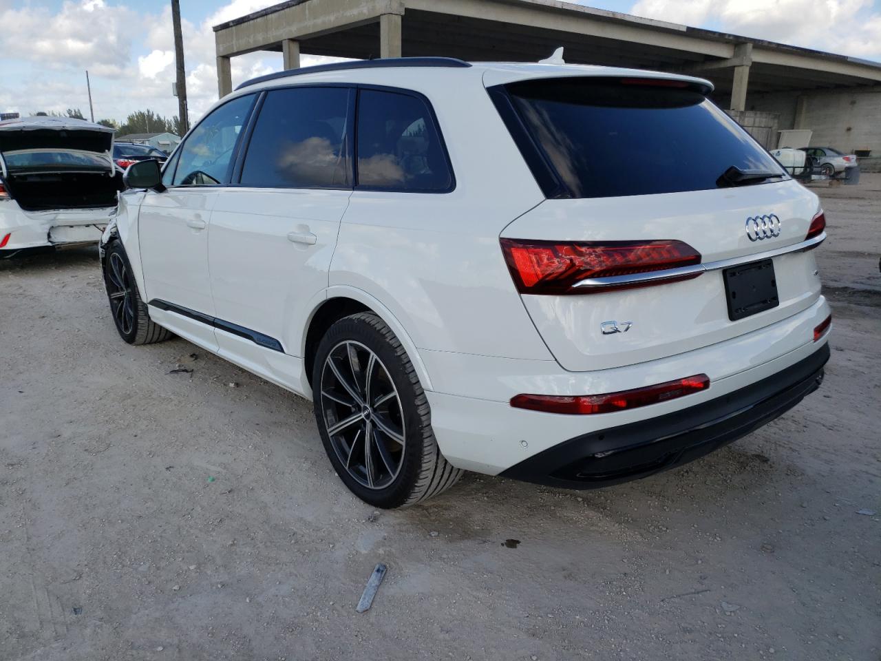 Photo 3 from auction – 2020 AUDI Q7 PRESTIG with VIN WA1VXAF74LD008640