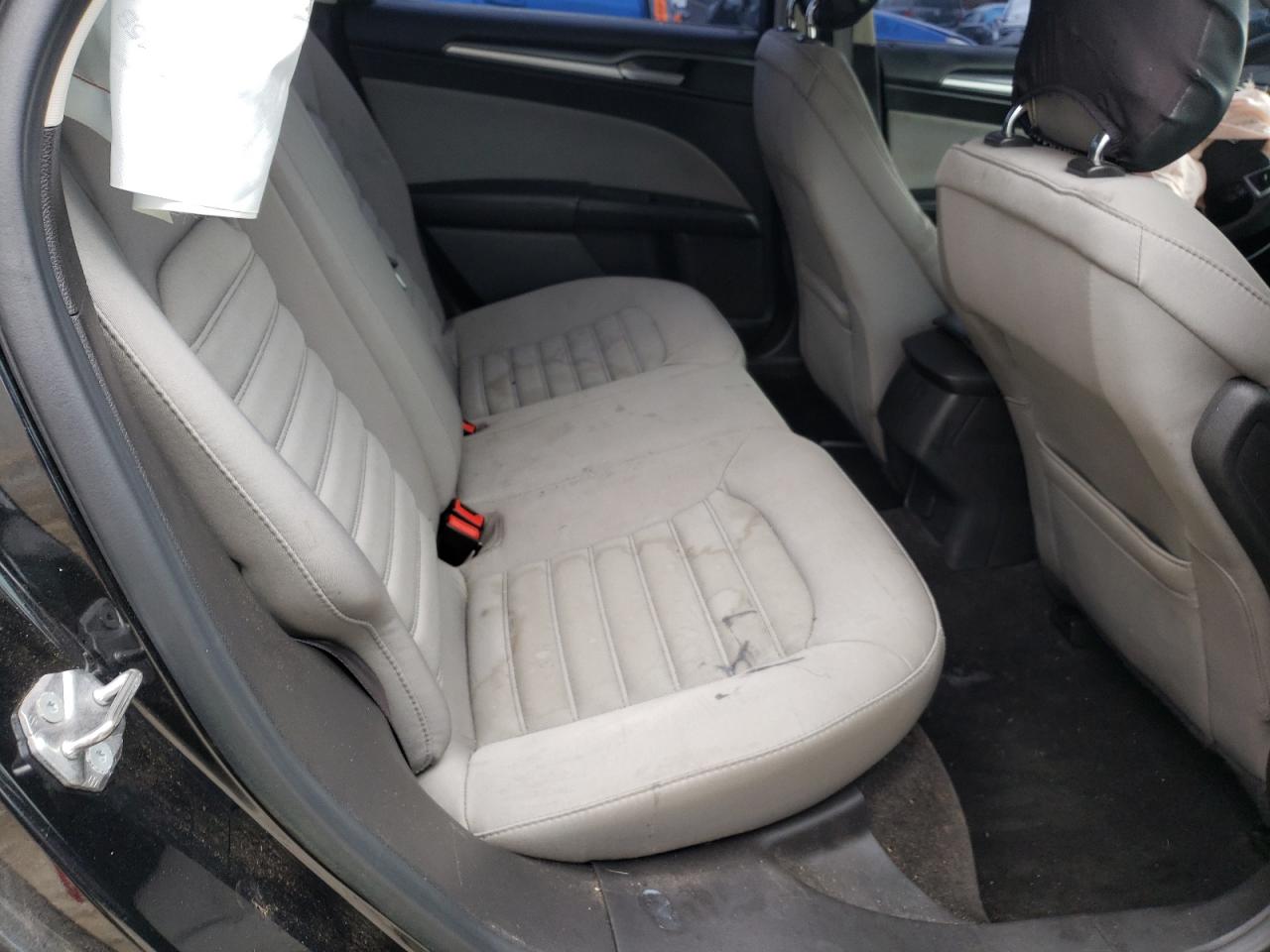Photo 6 from auction – 2014 FORD FUSION S with VIN 3FA6P0G70ER359435