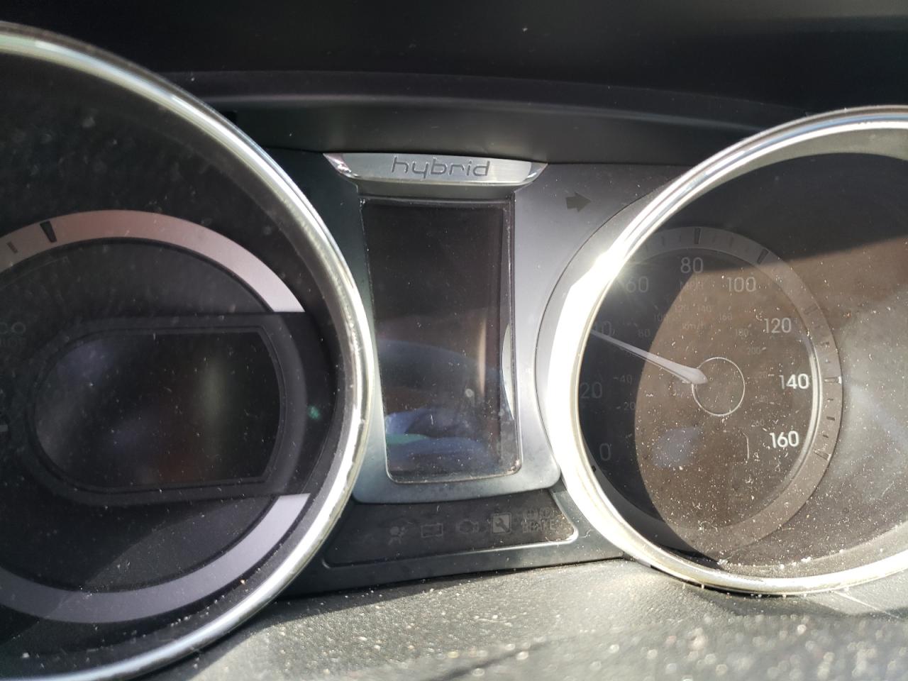 Photo 8 from auction – 2011 HYUNDAI SONATA HYB with VIN KMHEC4A41BA004475