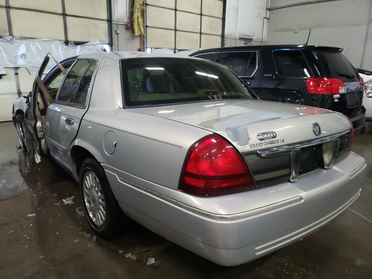 Photo 3 from auction – 2006 MERCURY GRAND MARQ with VIN 2MEFM75V56X615602