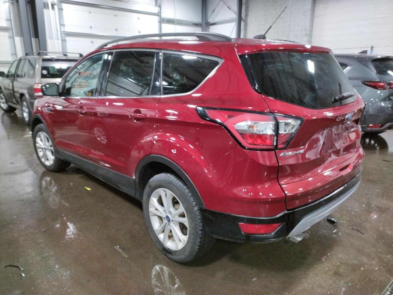 Photo 3 from auction – 2018 FORD ESCAPE SE with VIN 1FMCU9GD3JUA91852