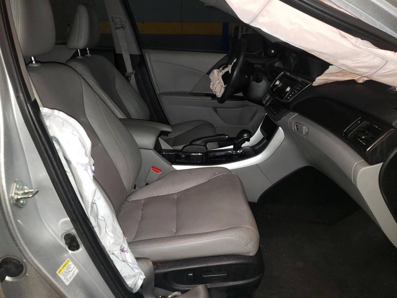 Photo 5 from auction – 2015 HONDA ACCORD EXL with VIN 1HGCR2F87FA103111