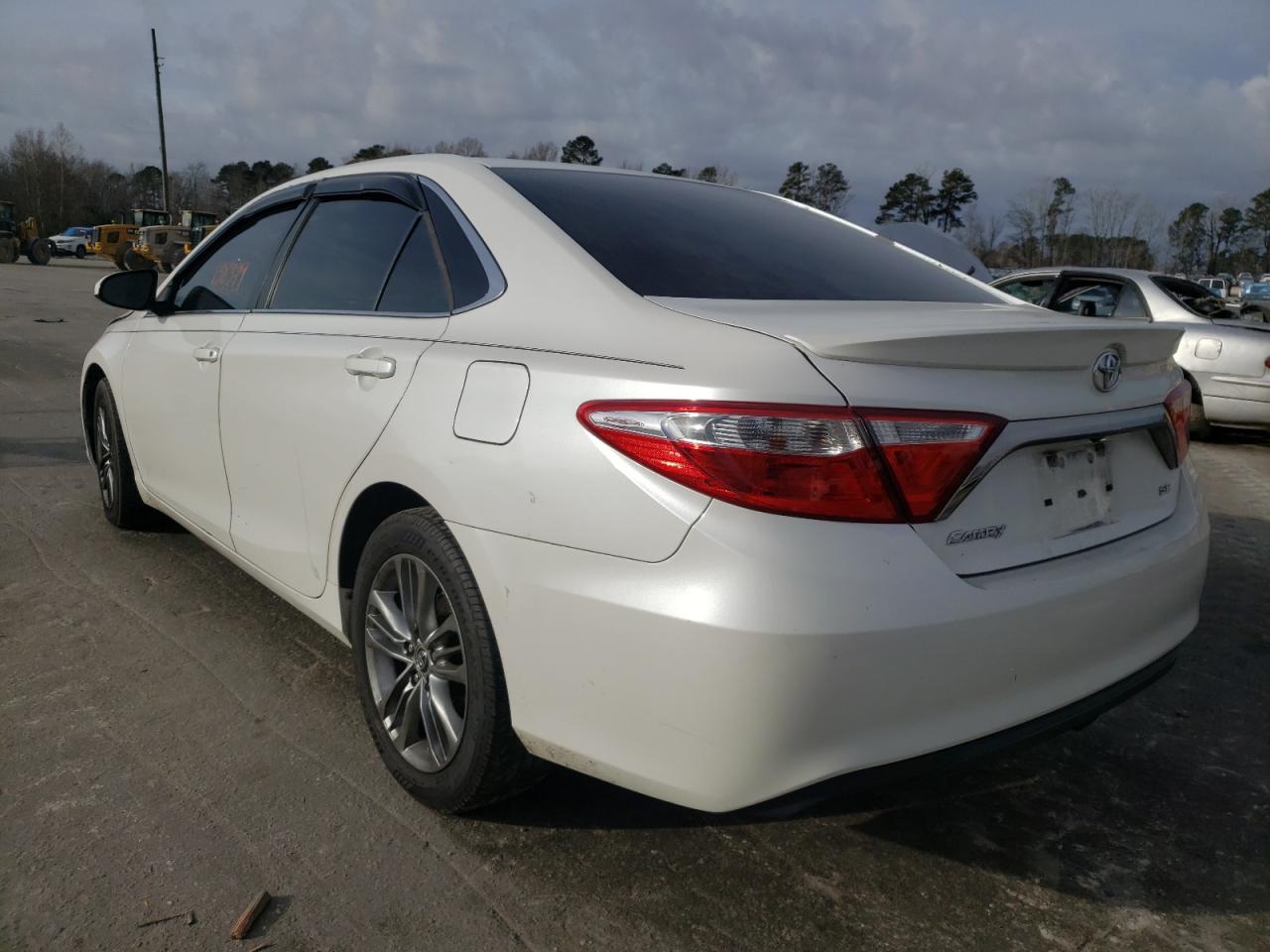 Photo 3 from auction – 2015 TOYOTA CAMARY with VIN 4T1BF1FK9FU071023