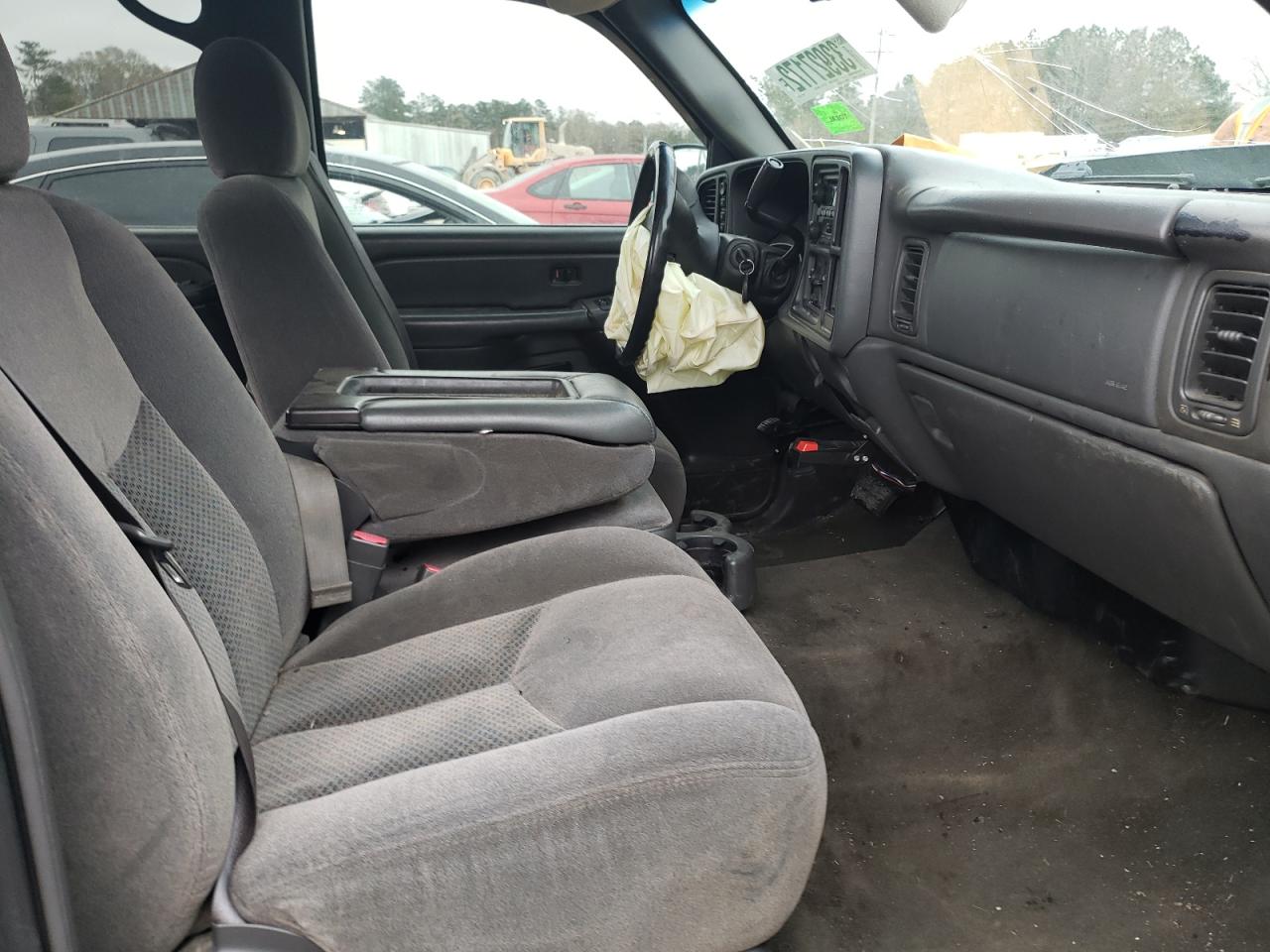 Photo 5 from auction – 2006 CHEVROLET SILVERADO with VIN 2GCEK13T561147357