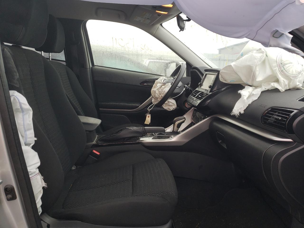 Photo 5 from auction – 2022 MITSUBISHI ECLIPSE CR with VIN JA4ATUAA1NZ002928