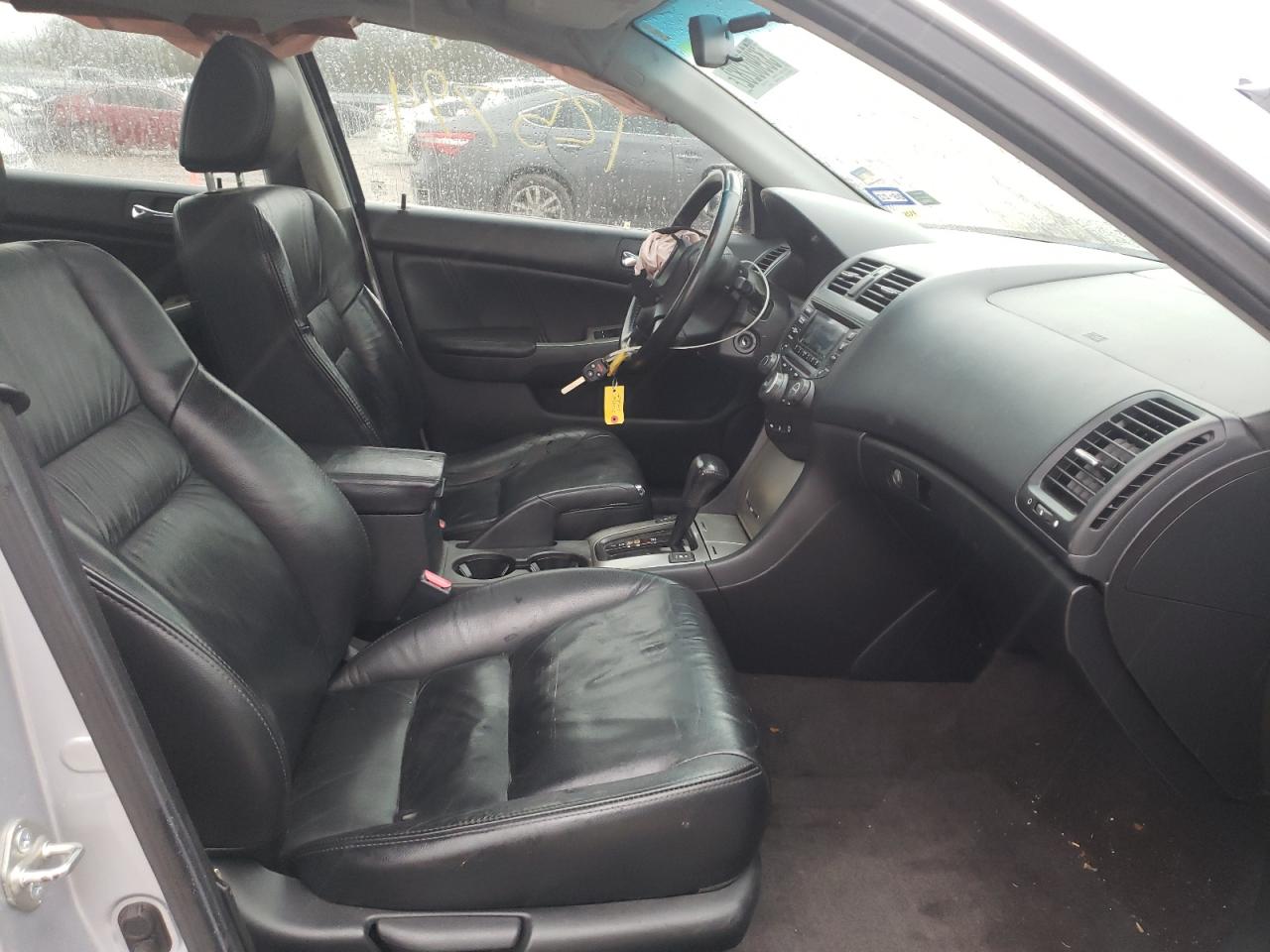Photo 5 from auction – 2005 HONDA ACCORD EX with VIN 1HGCM568X5A192574