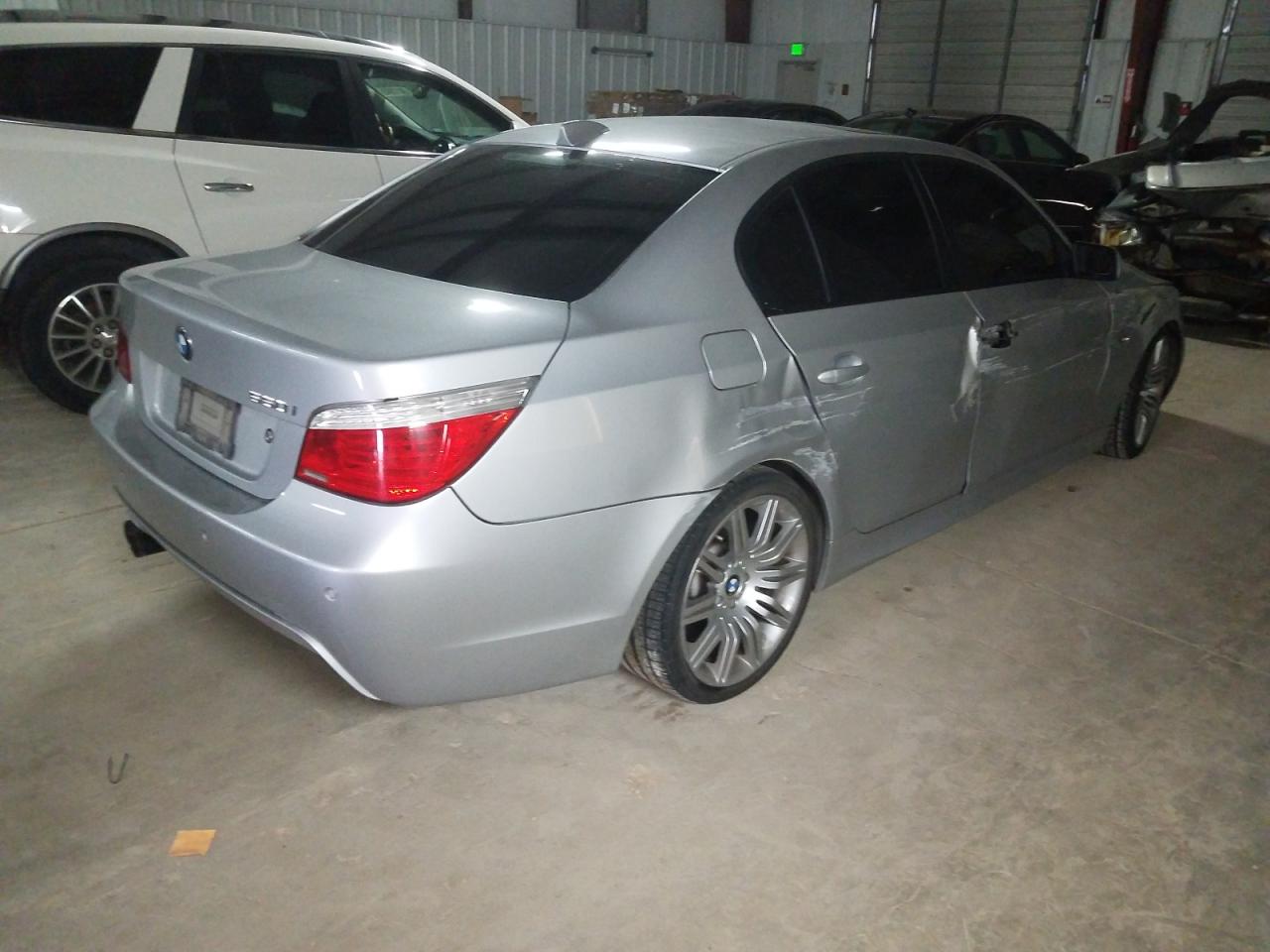 Photo 4 from auction – 2008 BMW 550 I with VIN WBANW53588CT50721
